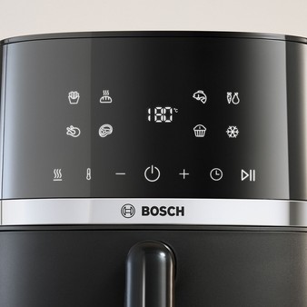 Sedam unaprijed postavljenih programa + funkcija odmrzavanja